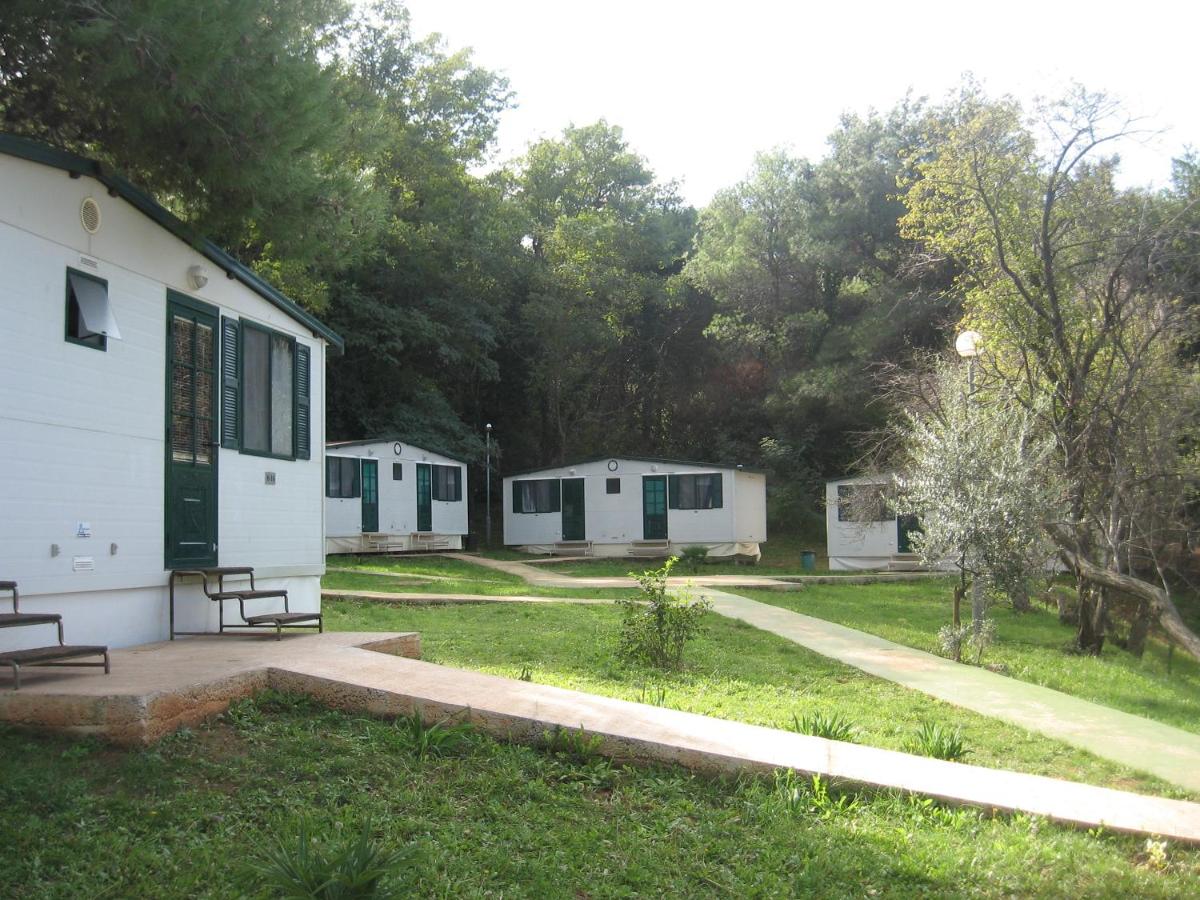 HI Hostel Pula - Housity