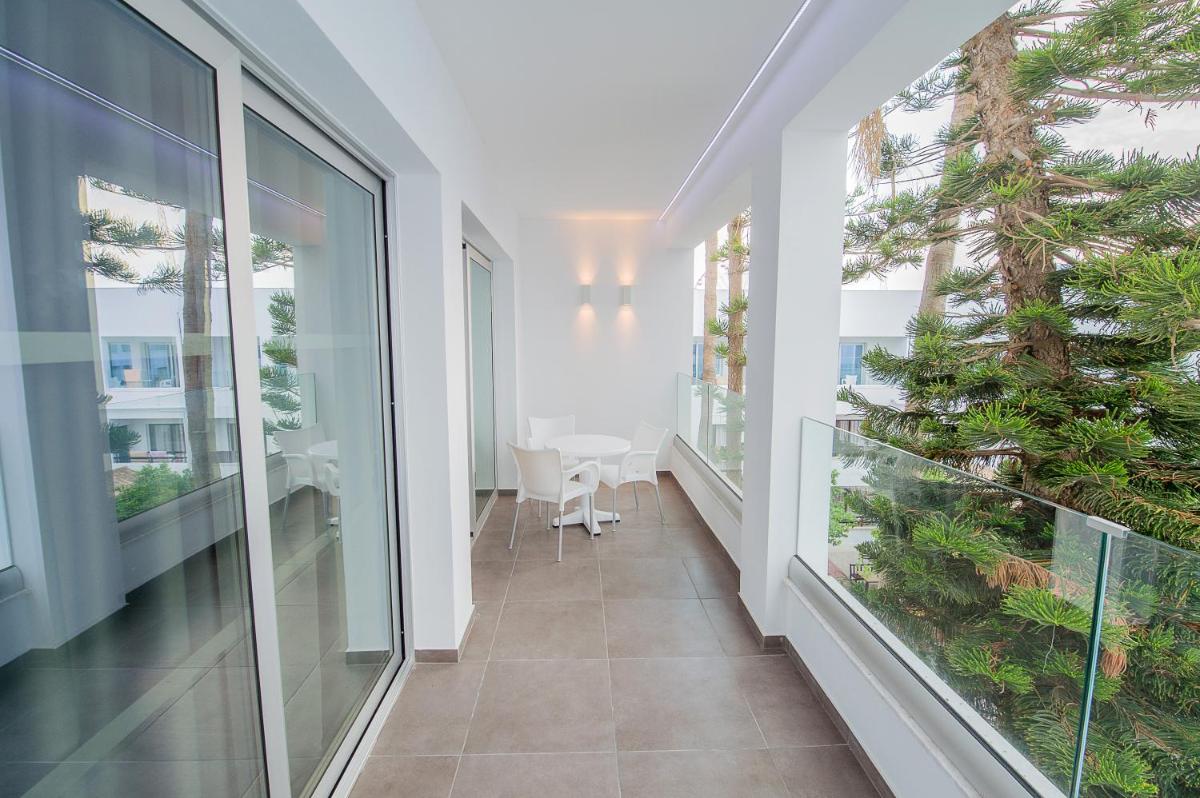 Anthea Hotel Apartments - Housity