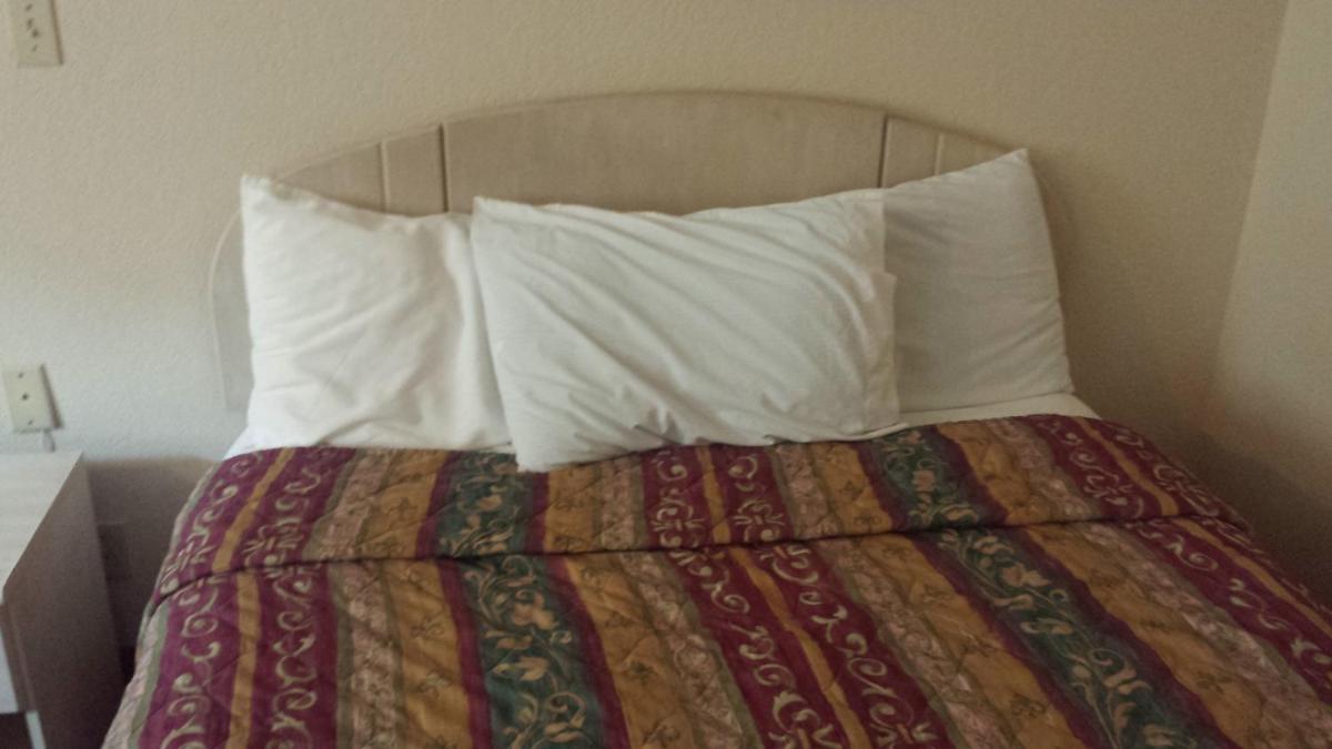 Americas Stay Inn-Leavenworth - Housity
