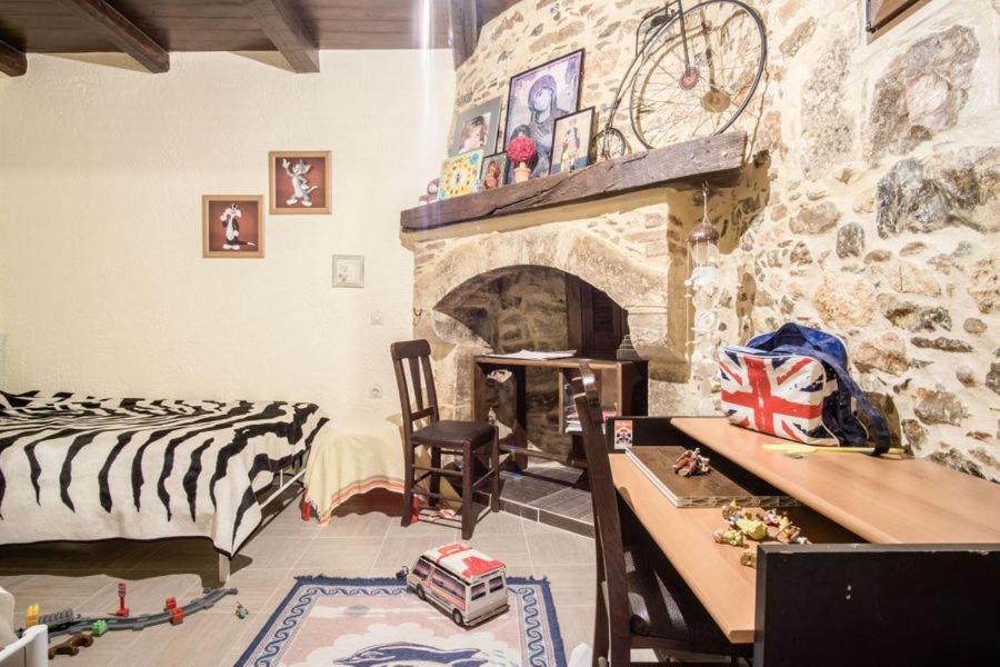 Traditional Village House - Housity