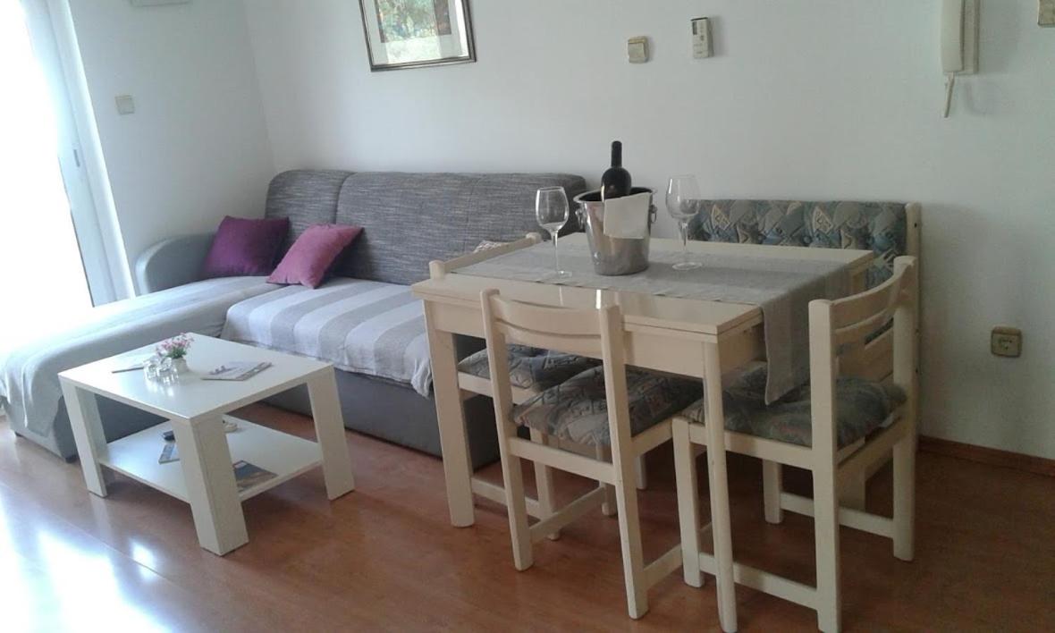 Apartman LOZA - Housity