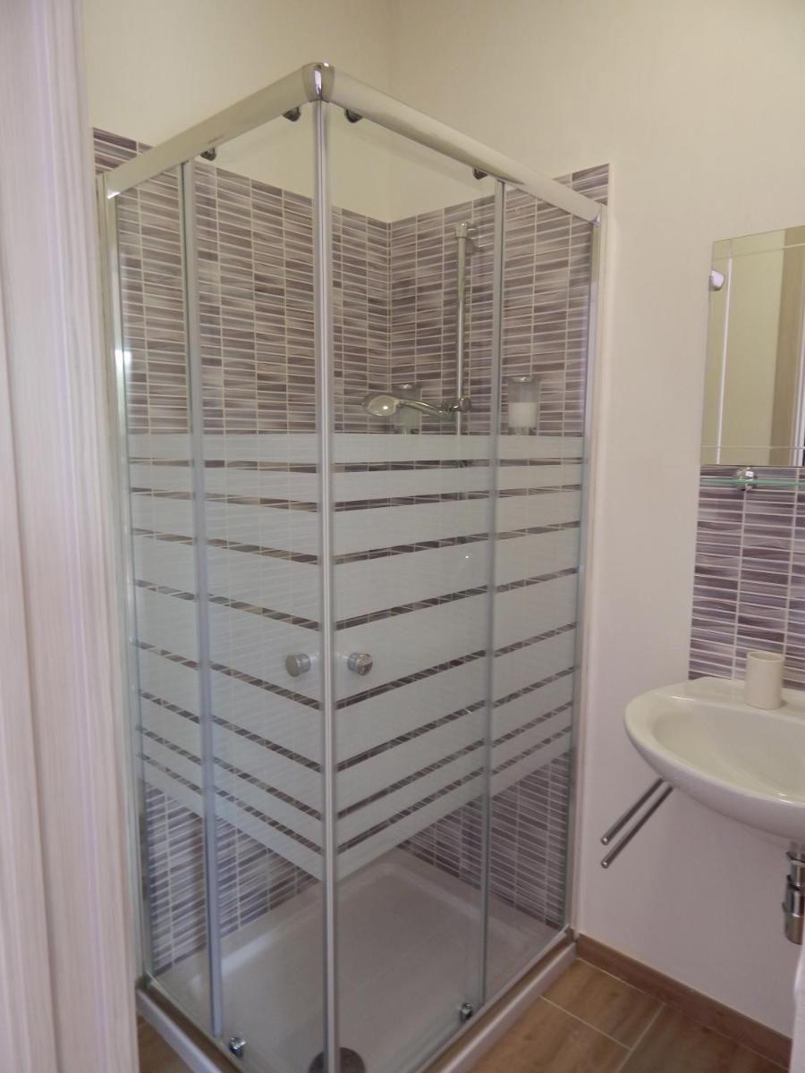 Turtle Island Apartments - Housity