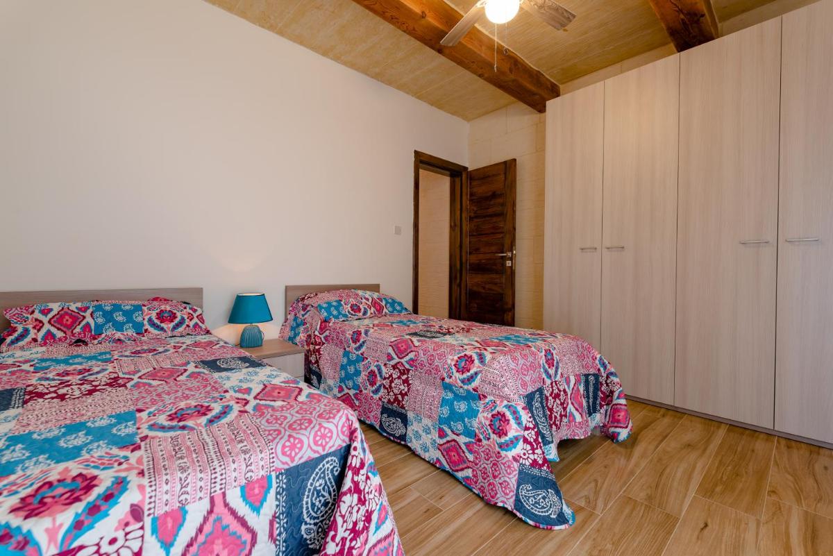 Entire Villa - Gemini Farmhouse, Nadur Gozo - Housity