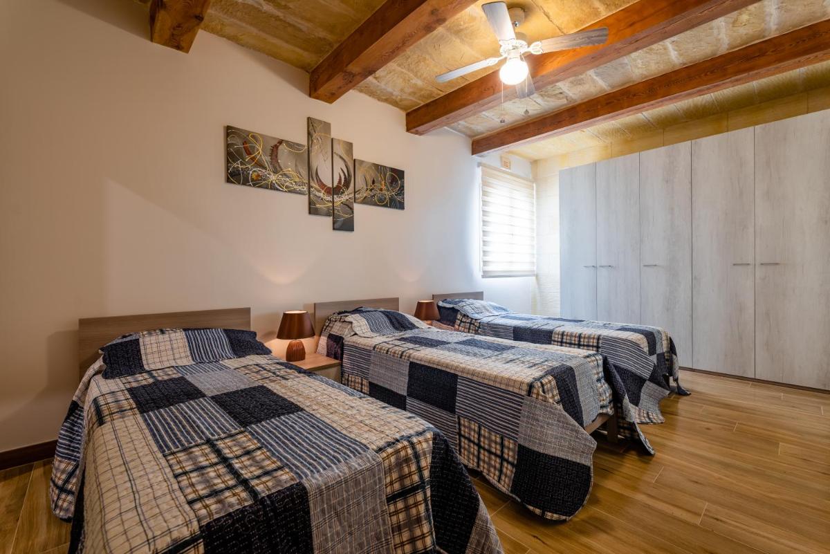 Entire Villa - Gemini Farmhouse, Nadur Gozo - Housity