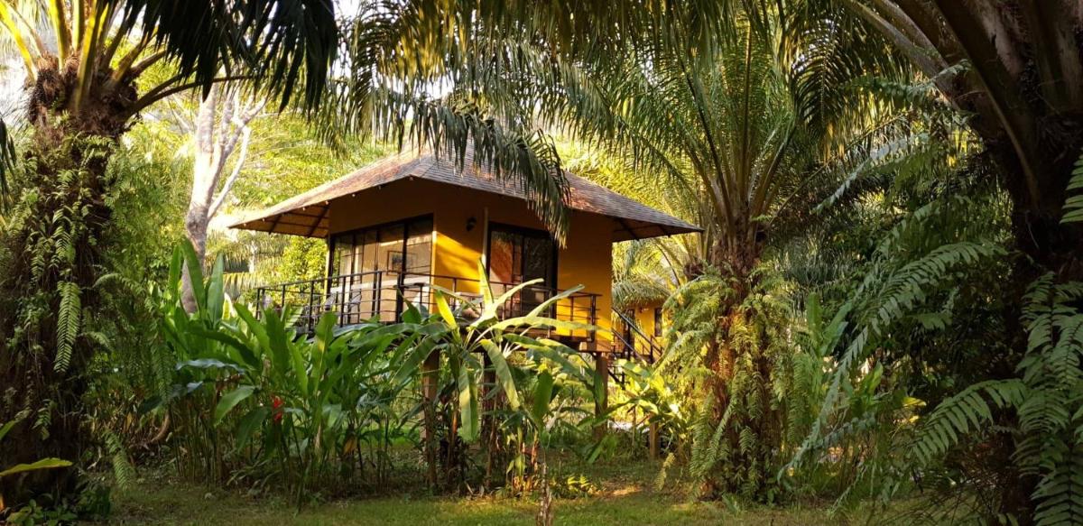 Anurak Community Lodge - SHA Plus - Housity