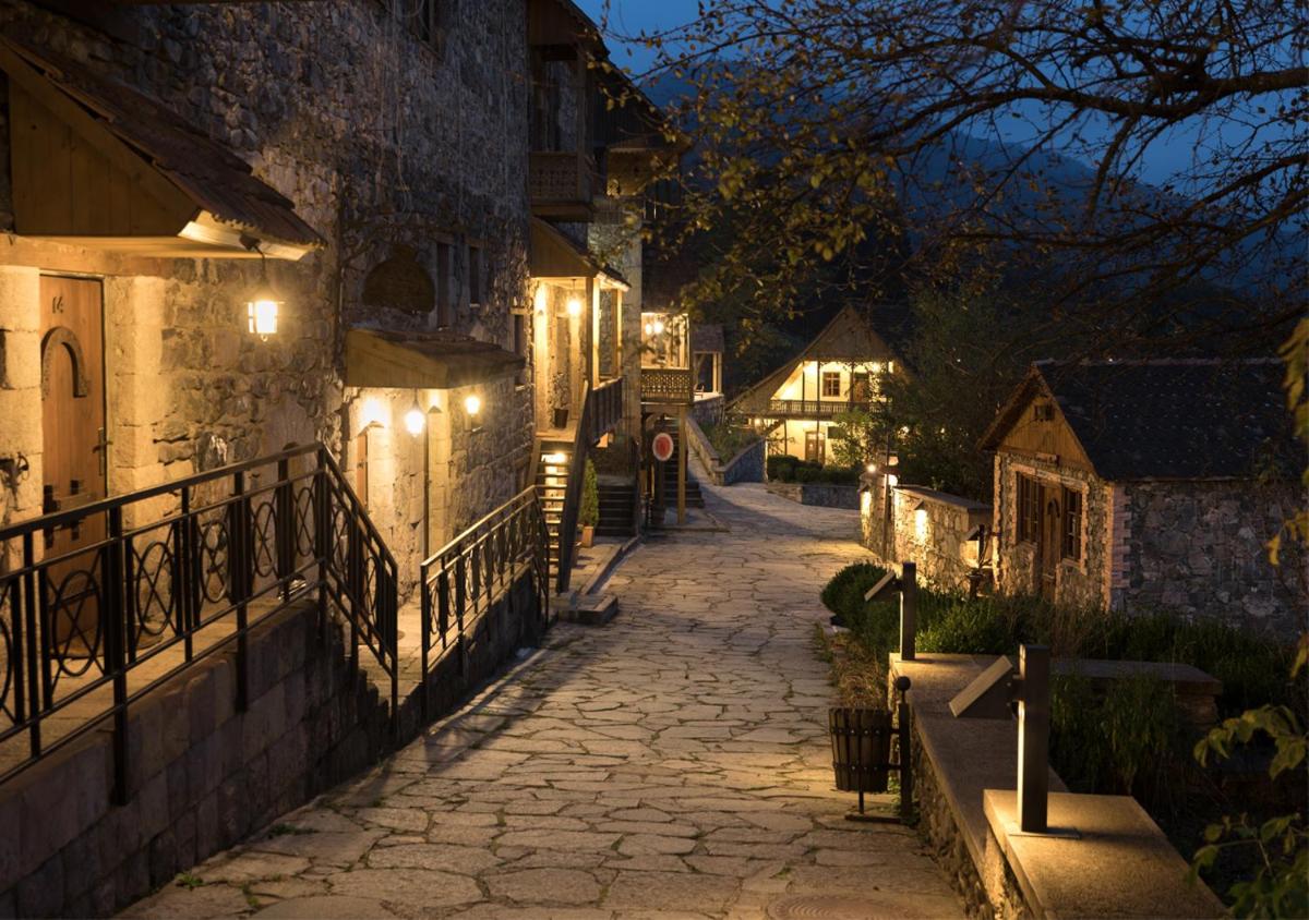 Tufenkian Old Dilijan Complex - Housity