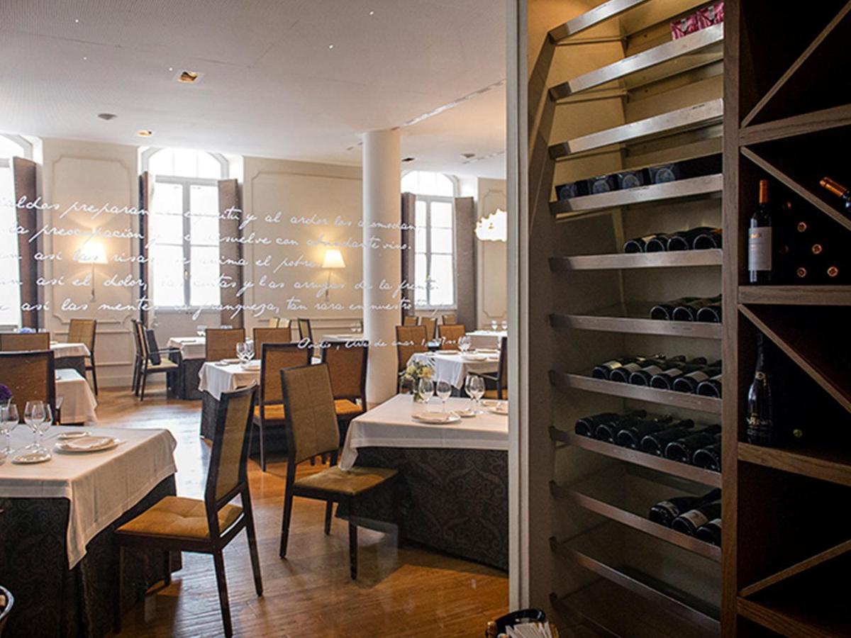 Un restaurante o sitio para comer en Blau Hotel Las Caldas