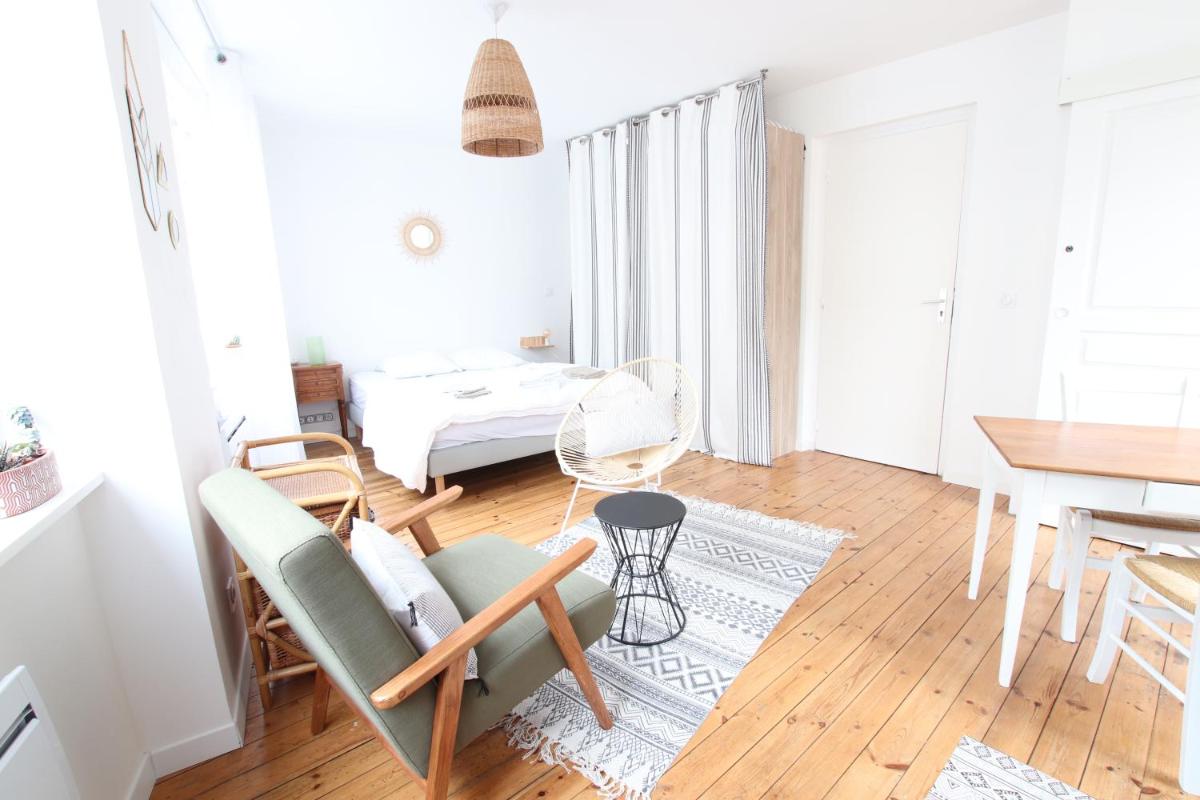 Grand Studio Bord de Mer - Housity