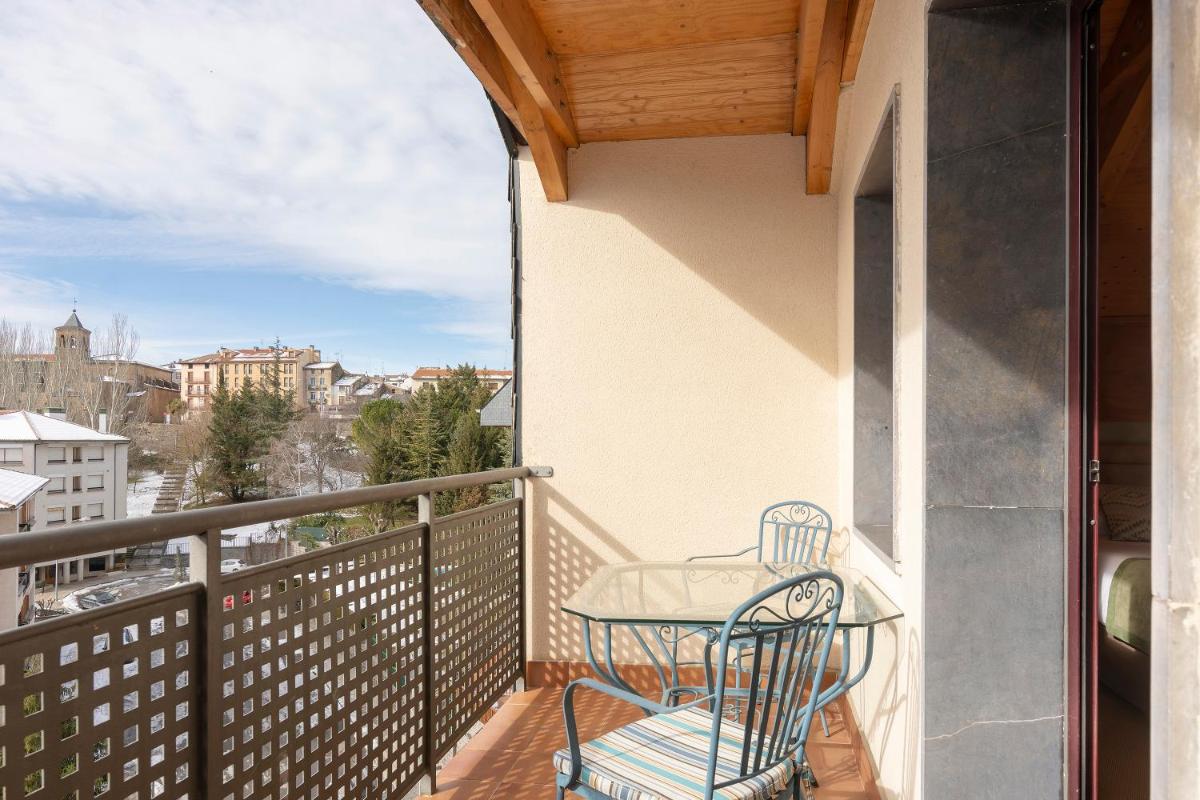 Un balcón o terraza de Hotel & Spa Real Jaca