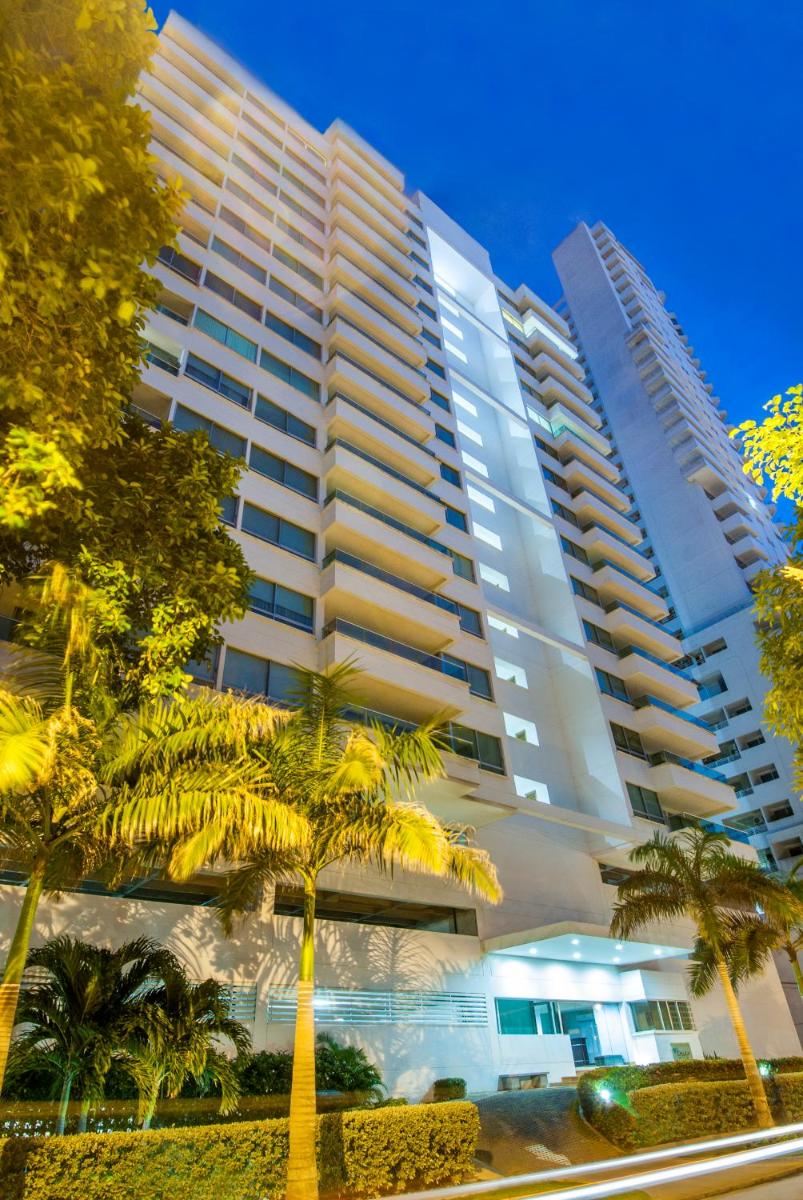 Travelers Orange Cartagena - Housity