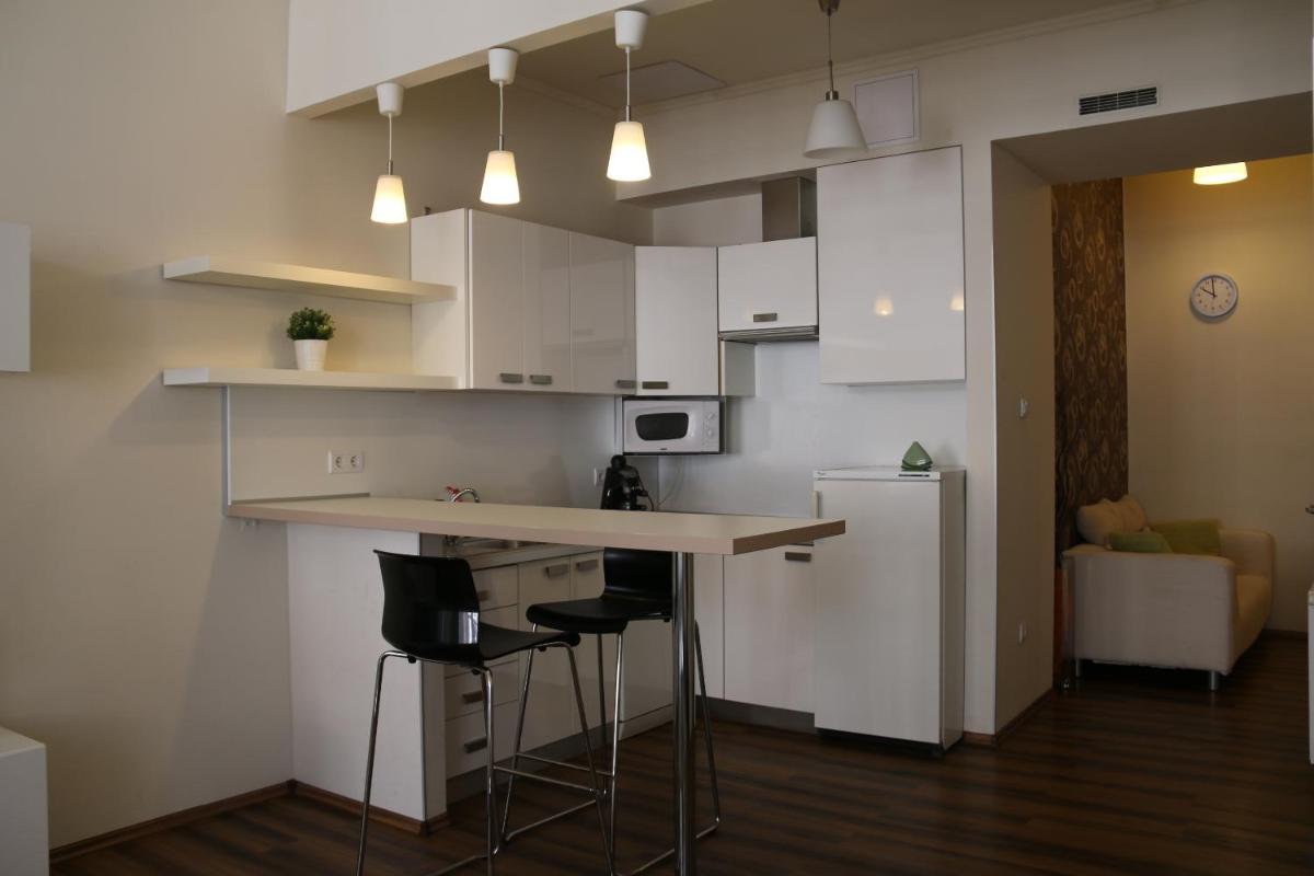 Arany Janos Apartman - Housity
