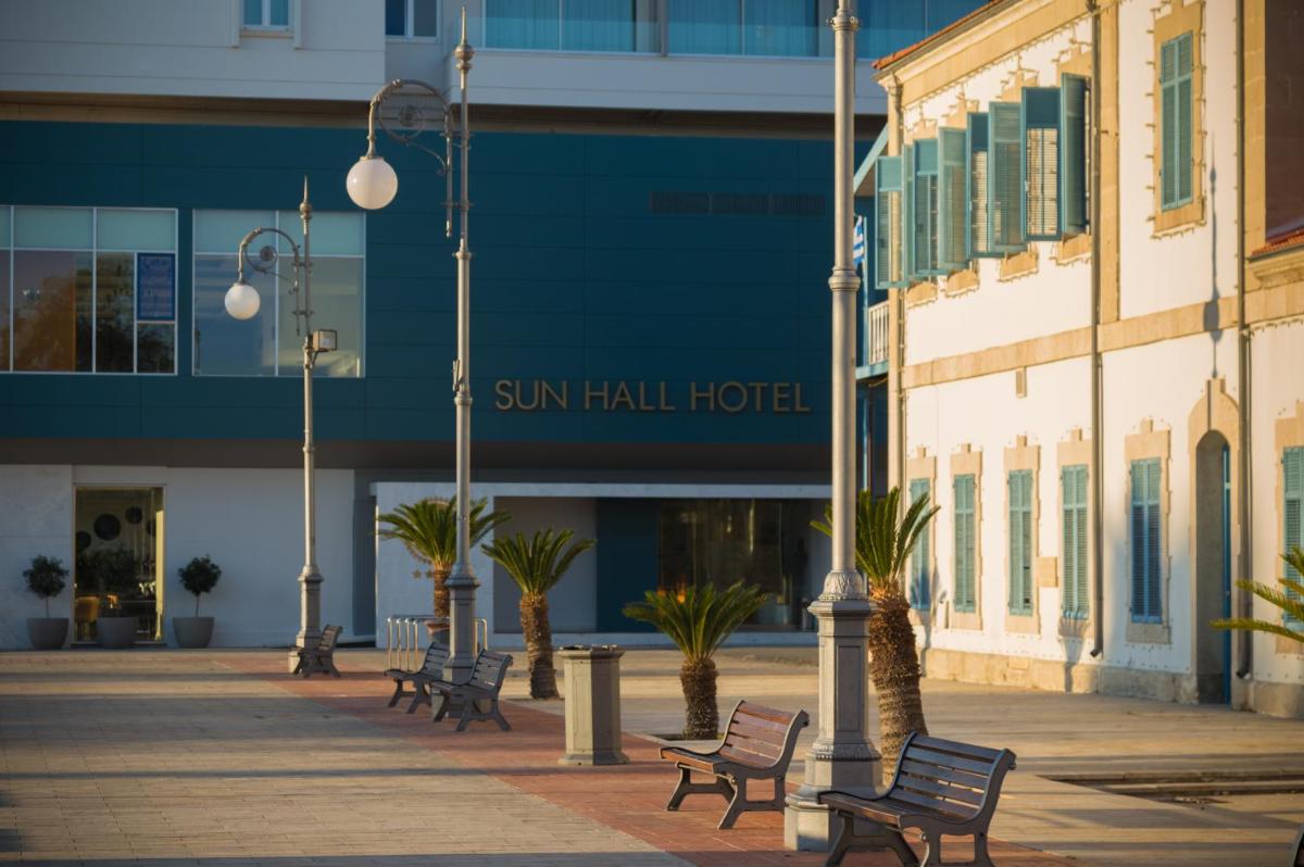 Sun Hall Hotel - Housity
