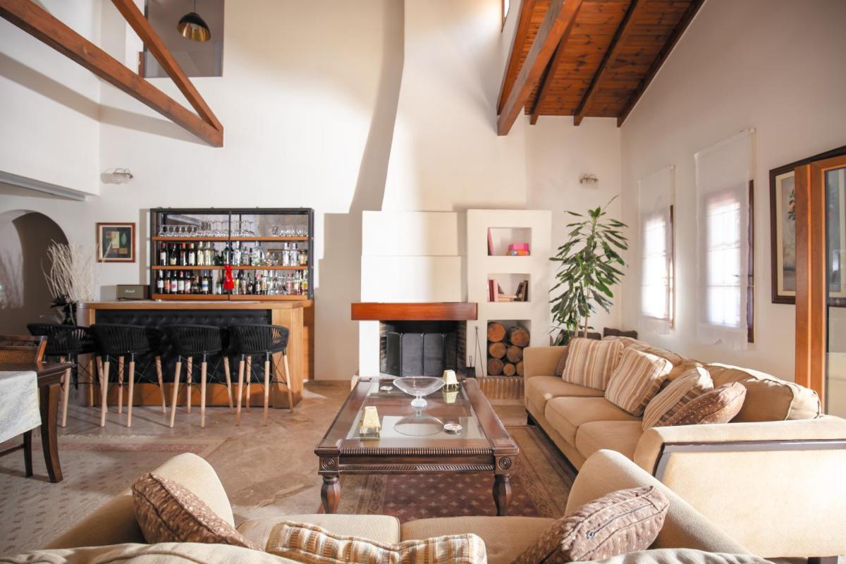 Moraiti House - Housity