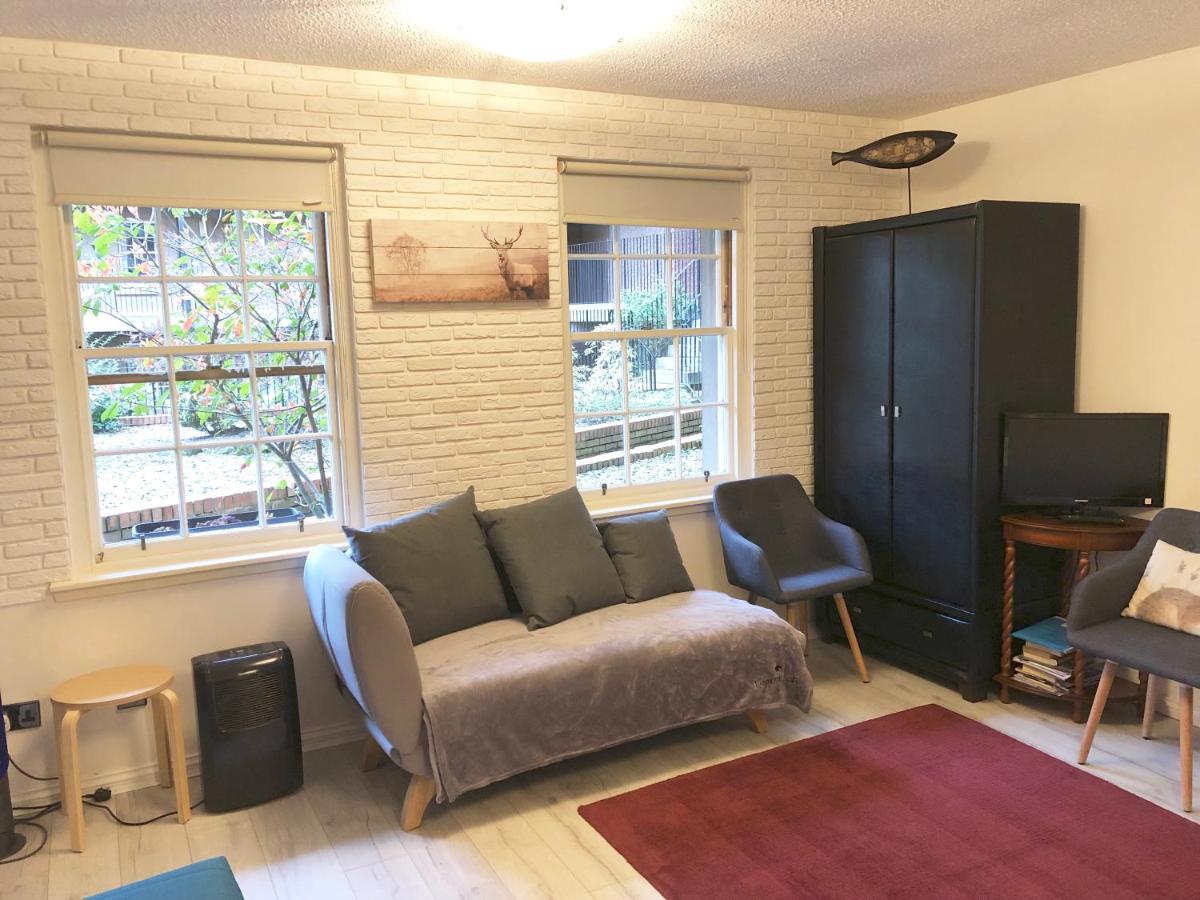 Castle view&Grassmarket studio flat with Luxury bathroom - Housity