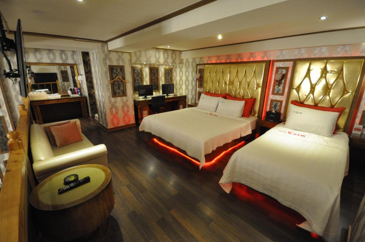 Esia hotel - Housity