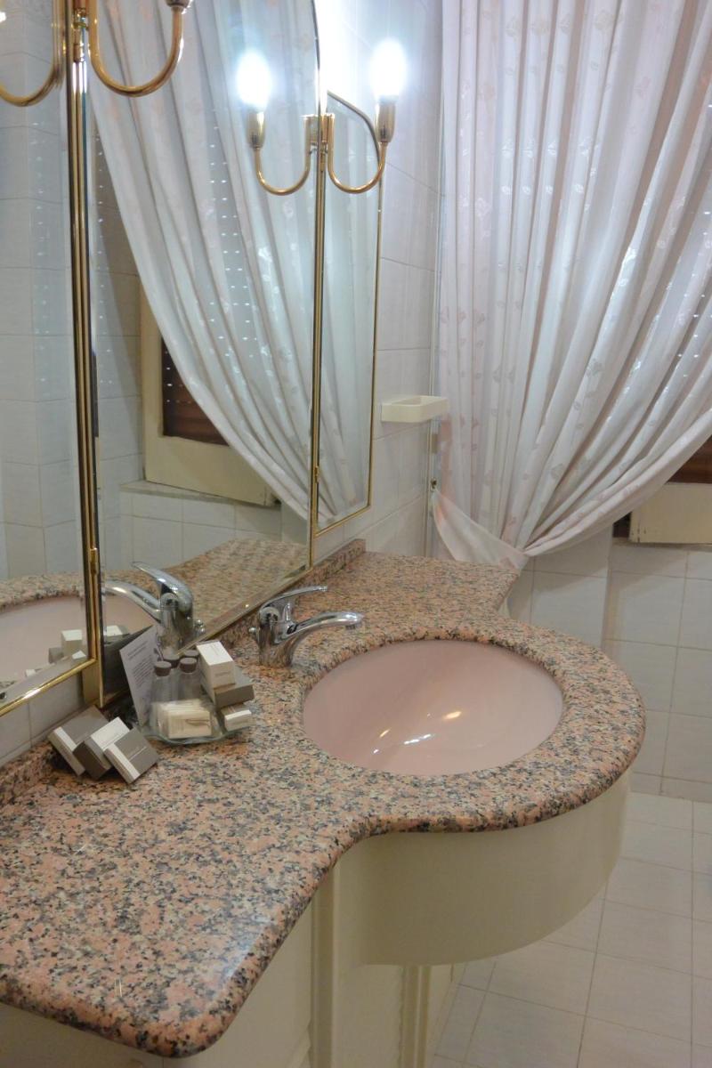 B&B Piazza Madonnina - Housity