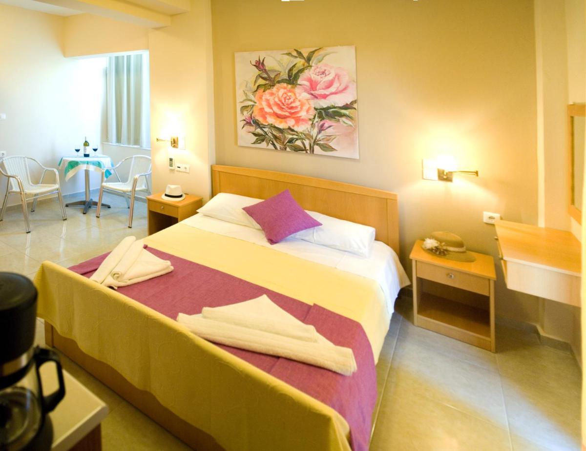 Margarita Studios - Housity