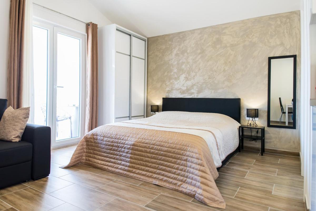 Villa Maja - Housity
