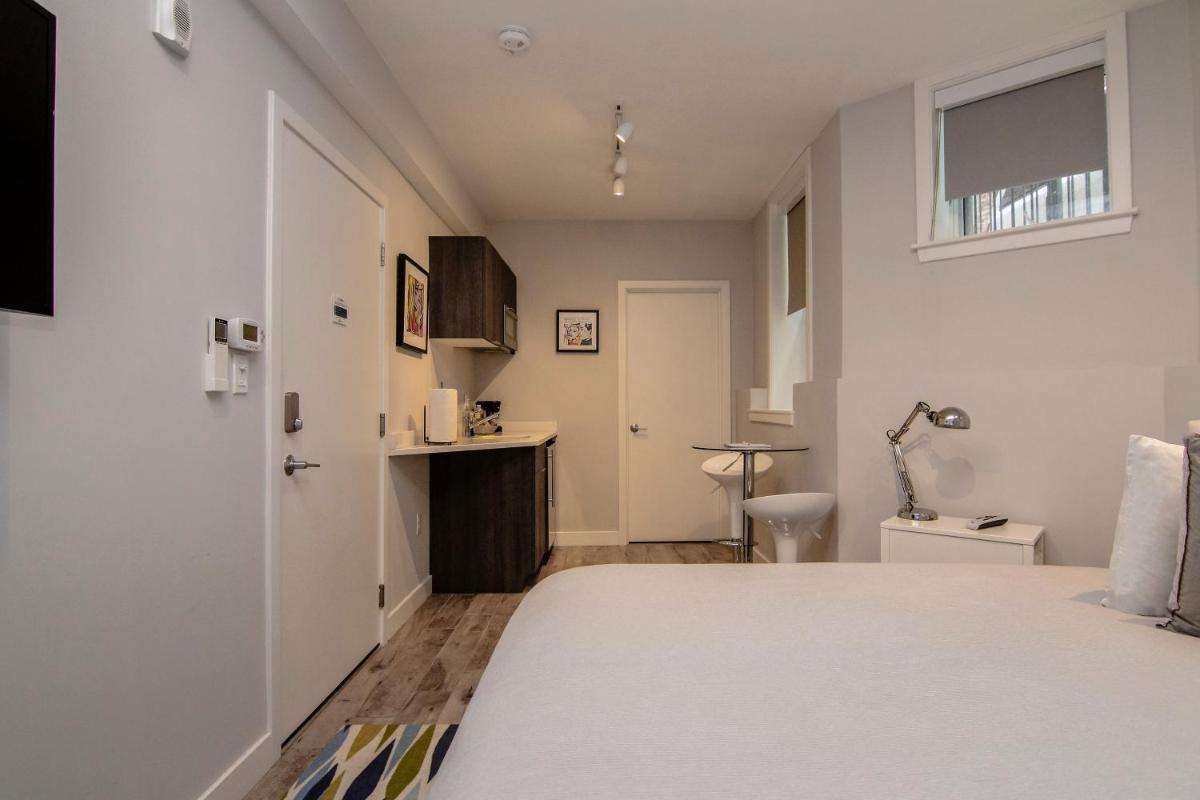 A Stylish Stay w/ a Queen Bed, Heated Floors.. #3 - Housity