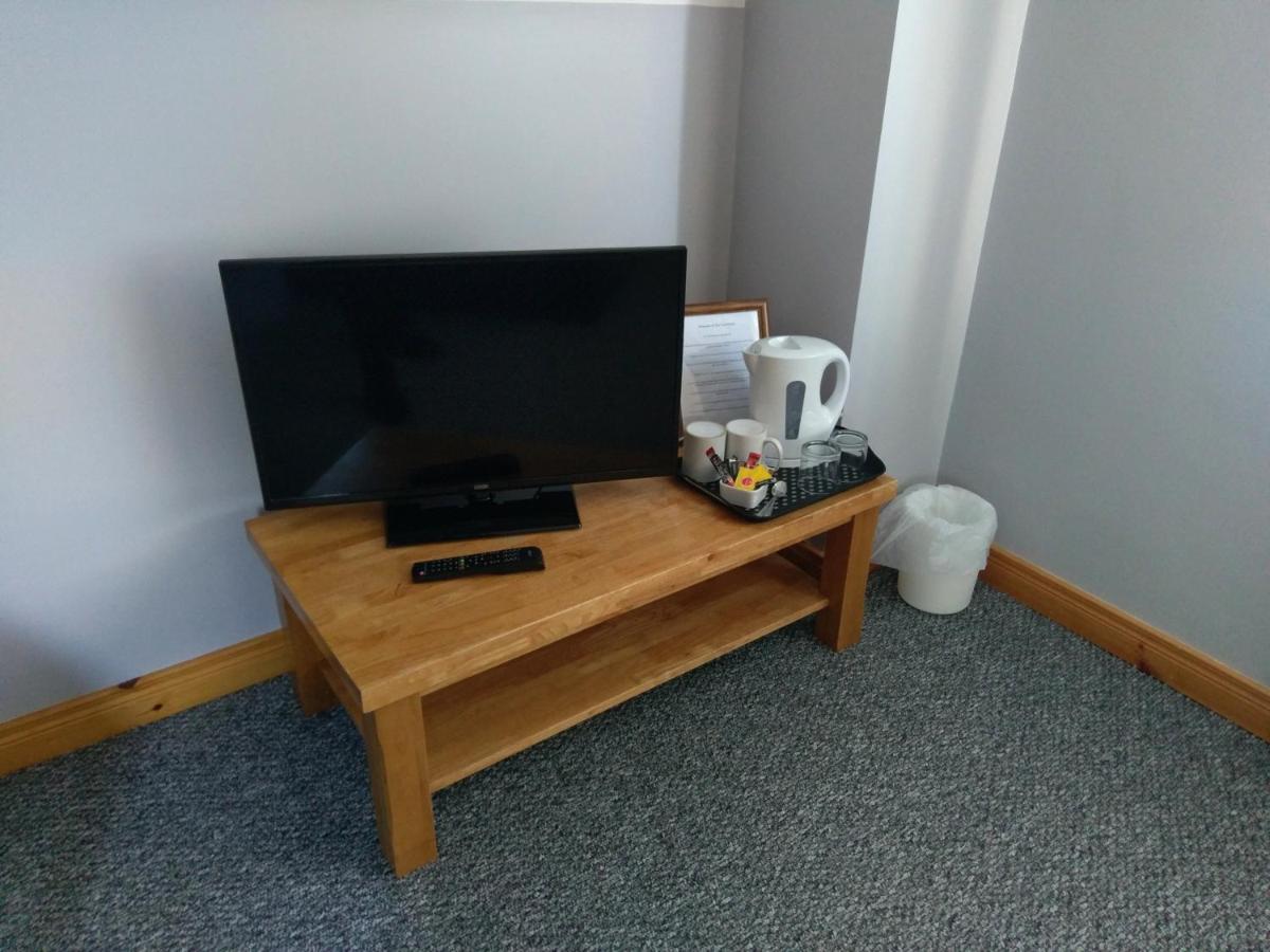 The Tree-house B&B - Housity