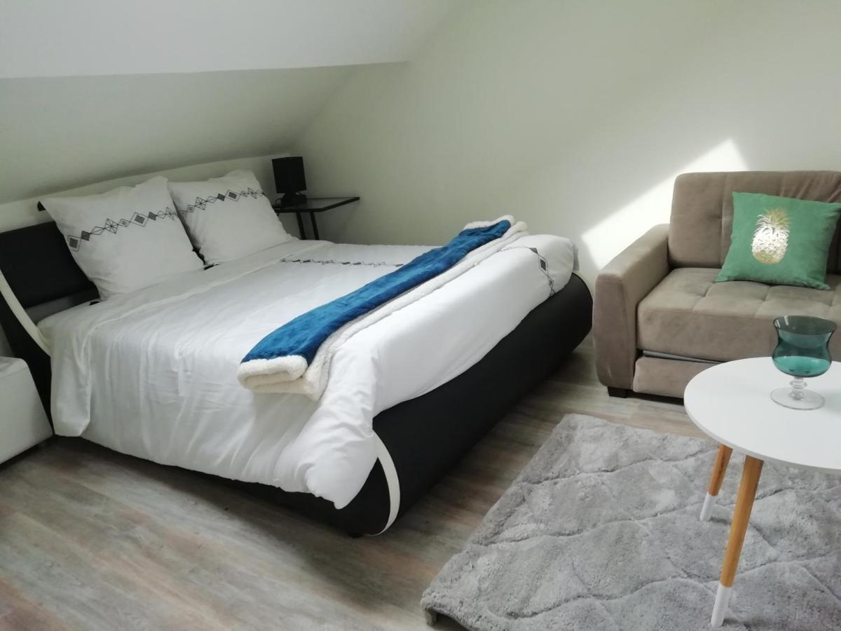 Cosy Studios - LA GAMBETA - Housity