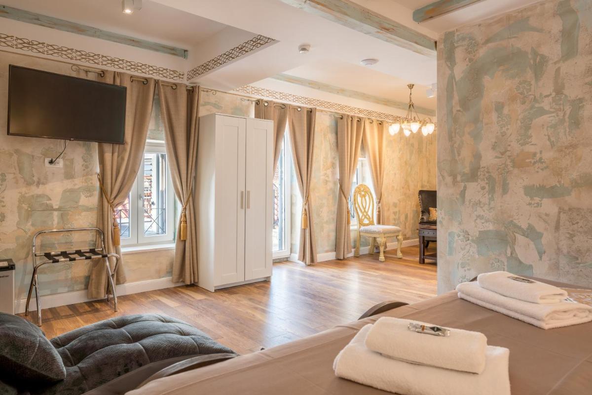Suitetrails - Plaza Marchi Old Town - MAG Quaint & Elegant Boutique Hotels