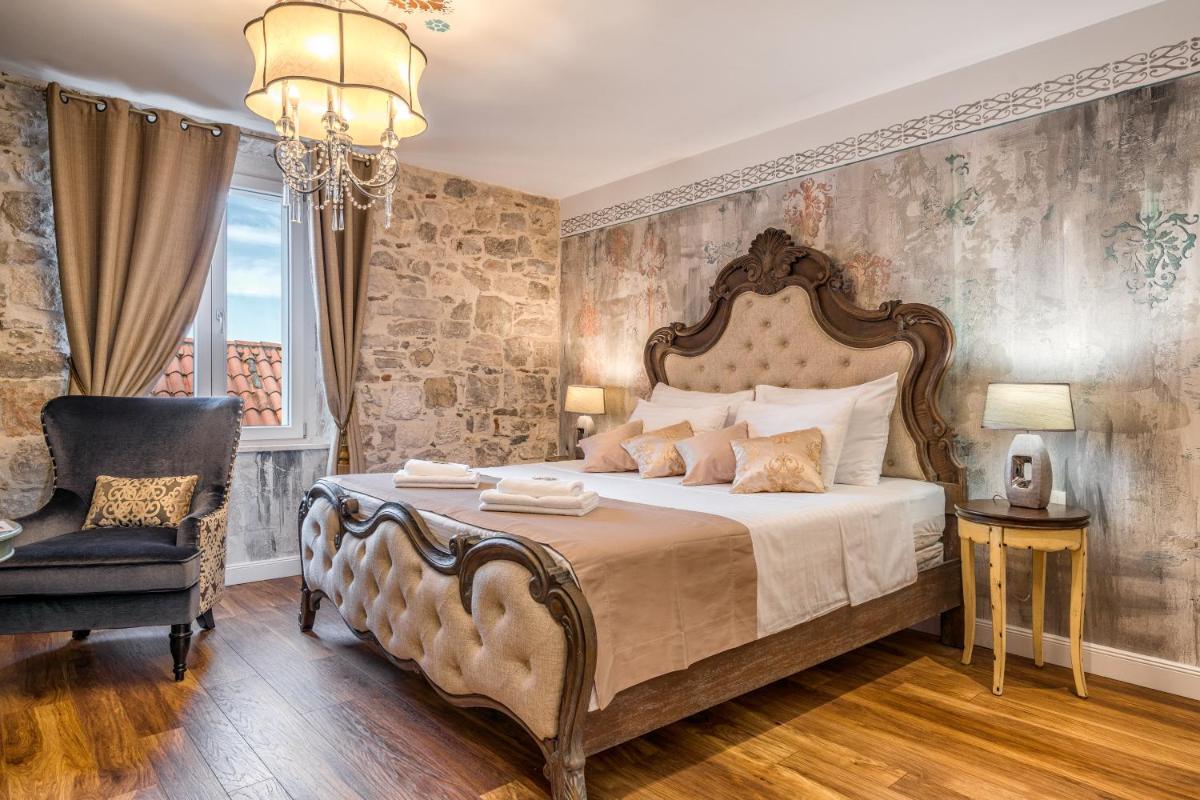 Suitetrails - Plaza Marchi Old Town - MAG Quaint & Elegant Boutique Hotels