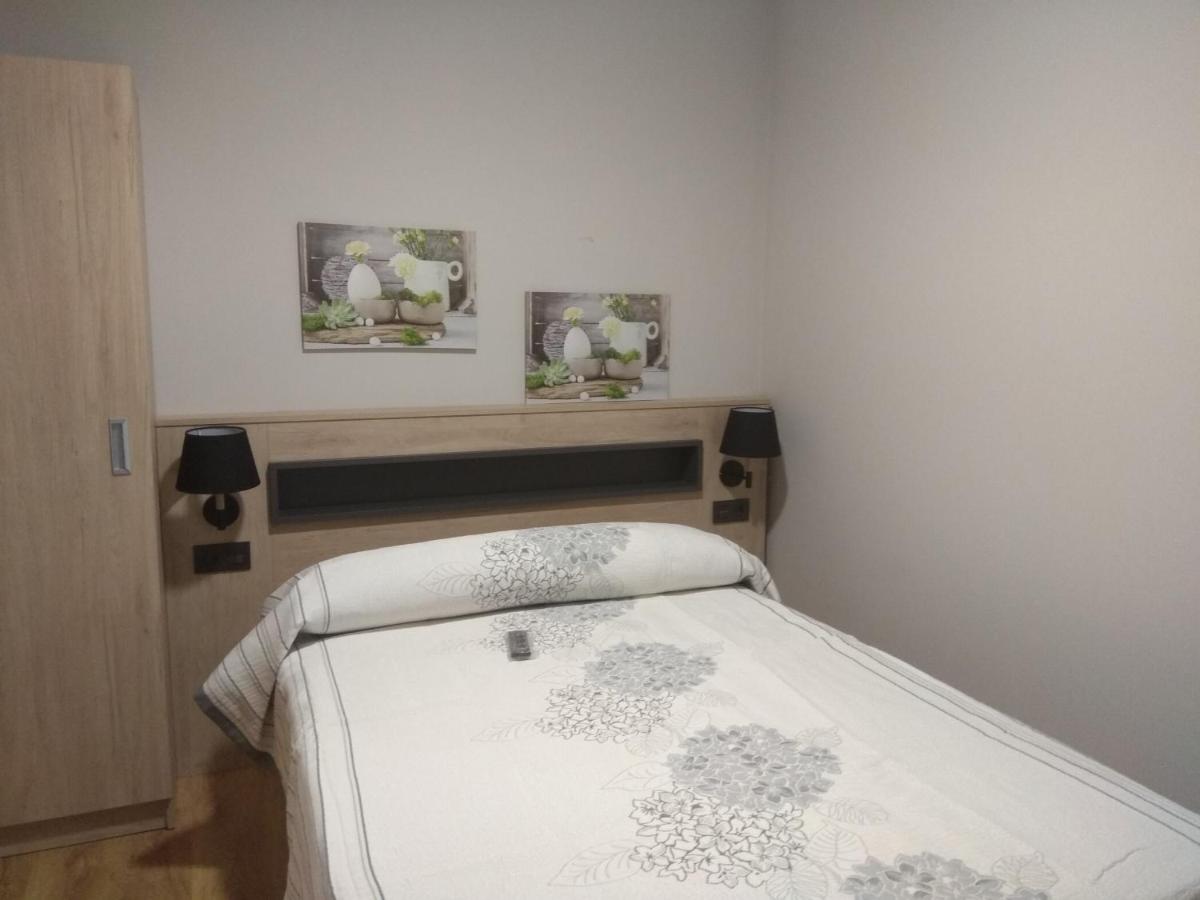 Pensión A Carballeira - Housity