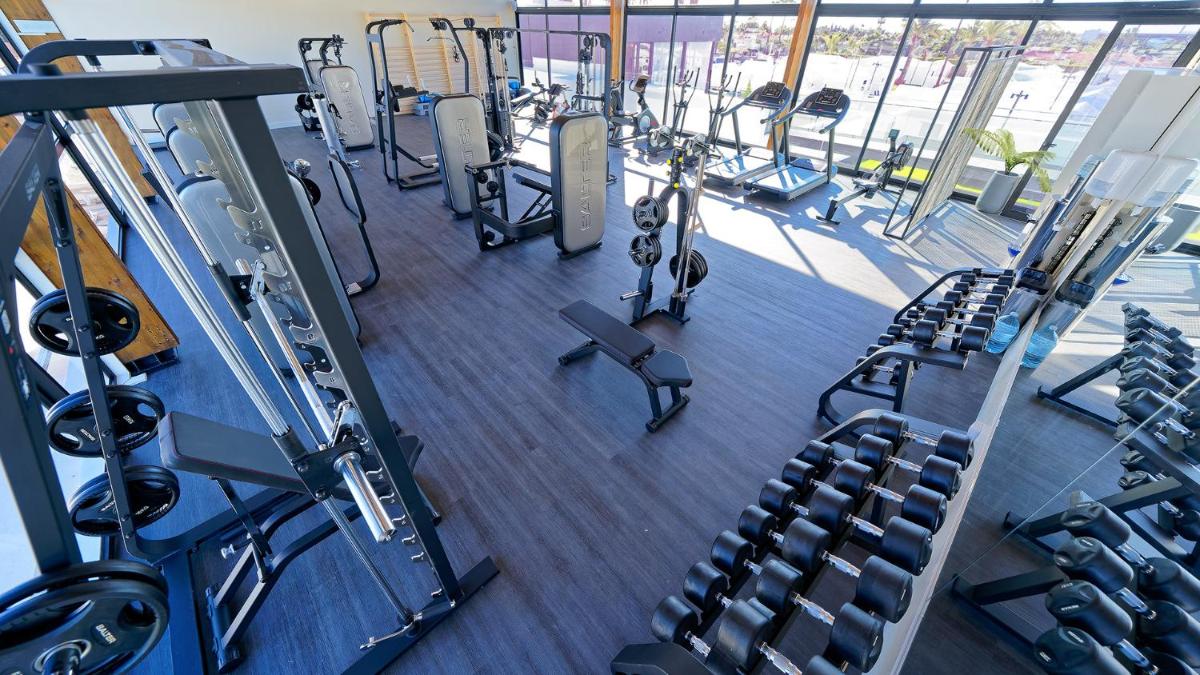 Gimnasio o instalaciones de fitness de Club Maspalomas Suites & Spa - Adults Only