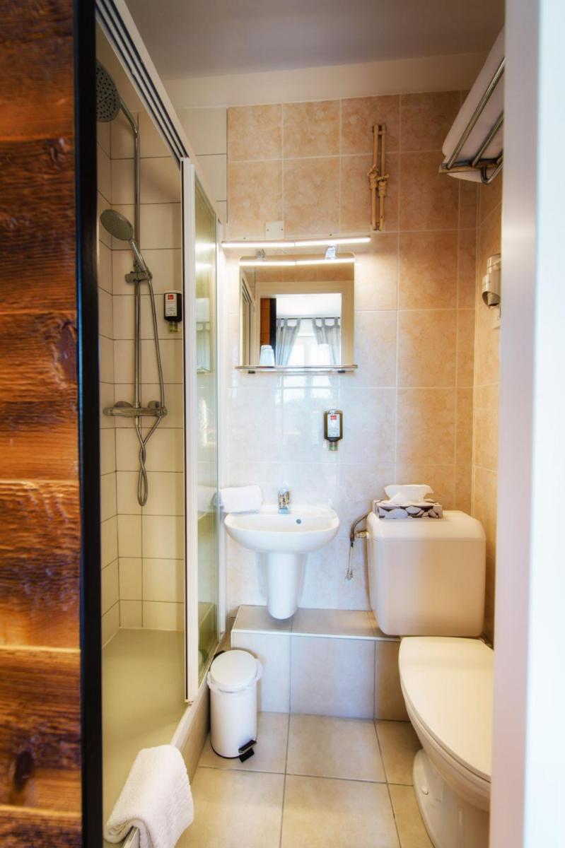 Hôtel Victor Hugo Lorient - Housity