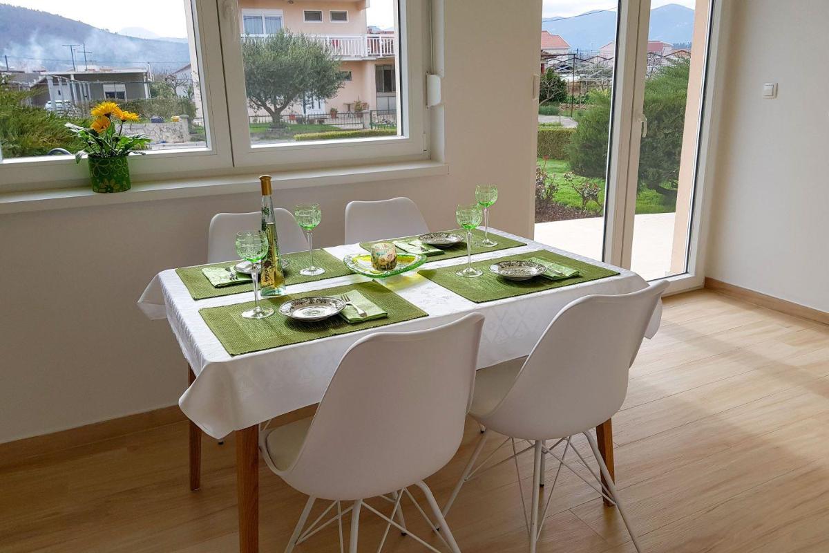 Apartments Mobine - Housity