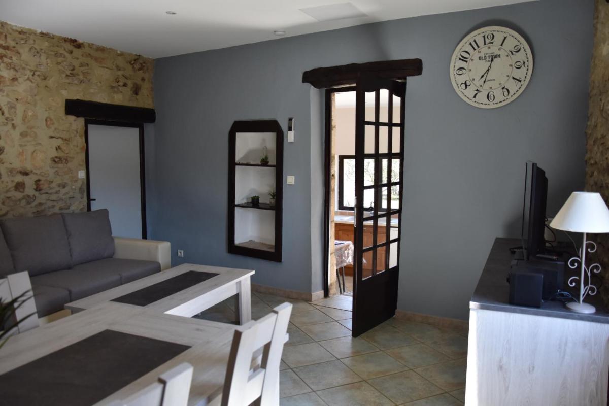 Gîte La Lichère - Le Romarin - Housity