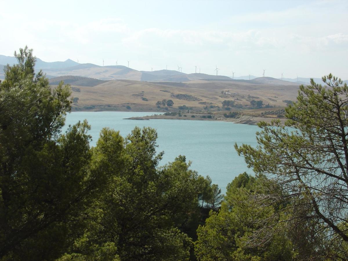 Rural Apartments overlooking the Lake. - Housity
