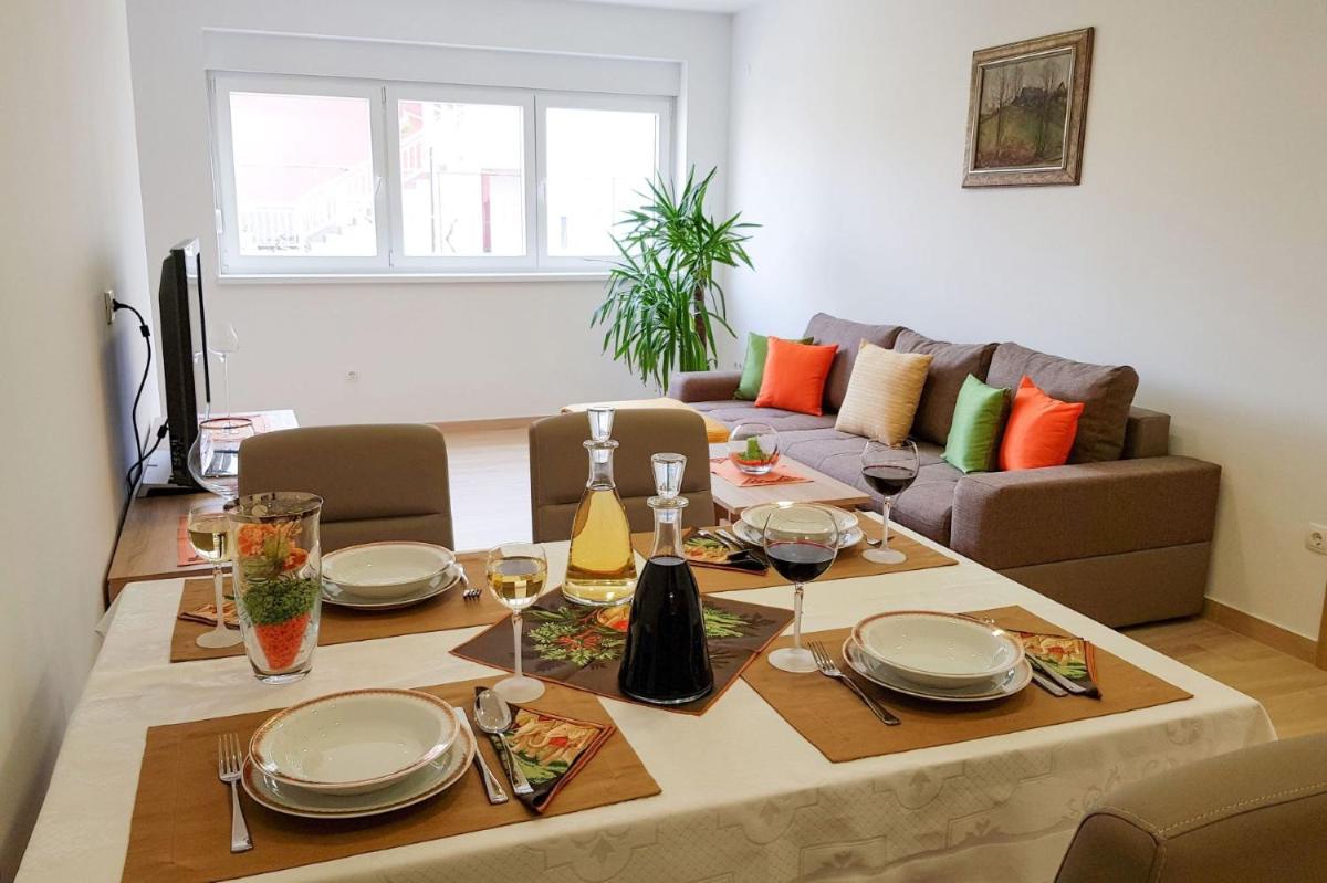 Apartments Mobine - Housity