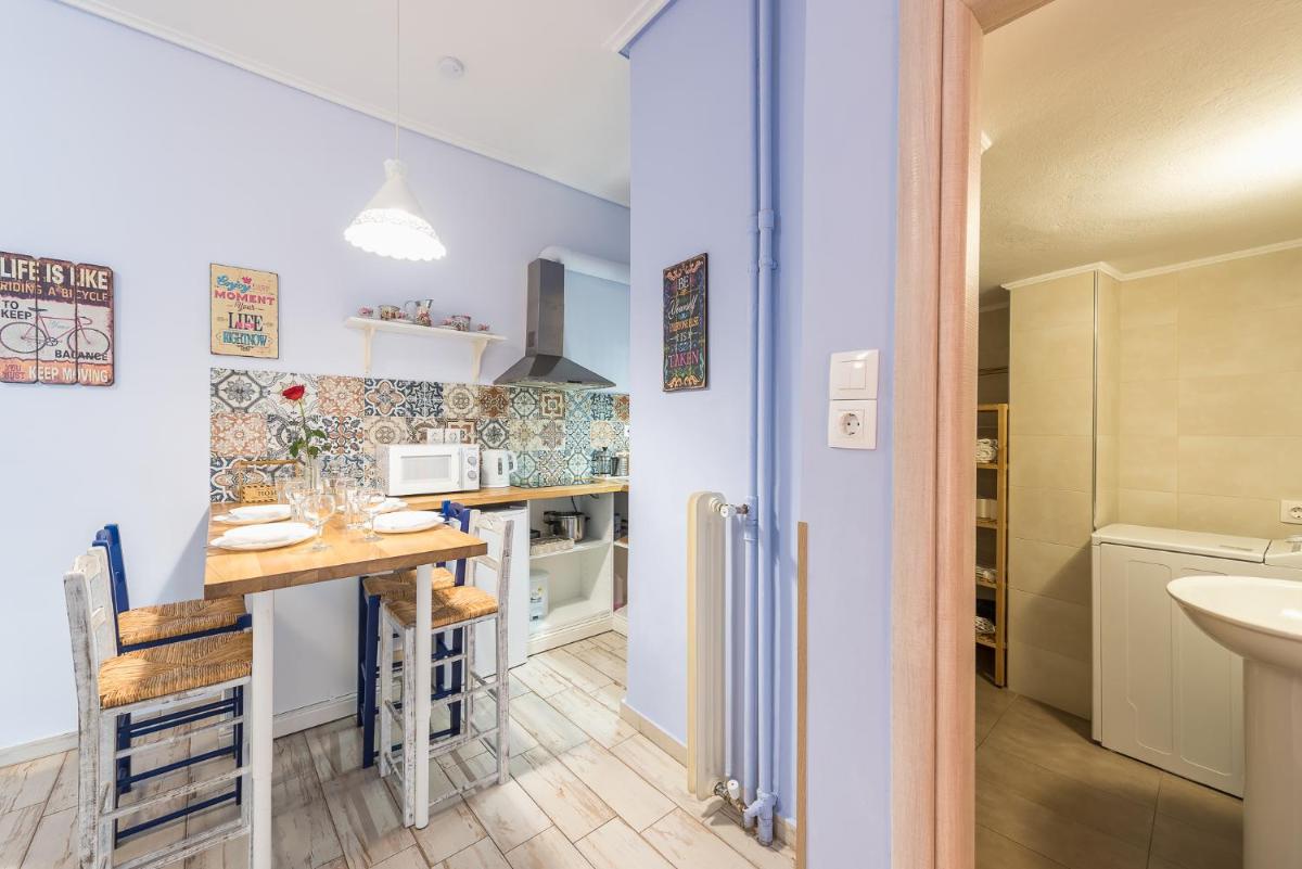 Suitetrails - Zenios Hercules - Stylish apartment near Acropolis