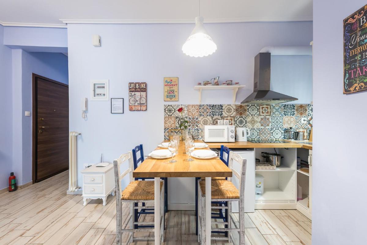 Suitetrails - Zenios Hercules - Stylish apartment near Acropolis