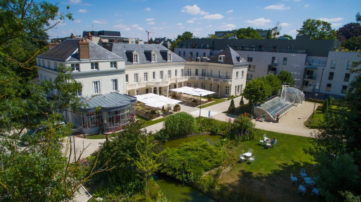 Jardin de l'établissement Château Belmont Tours by The Crest Collection