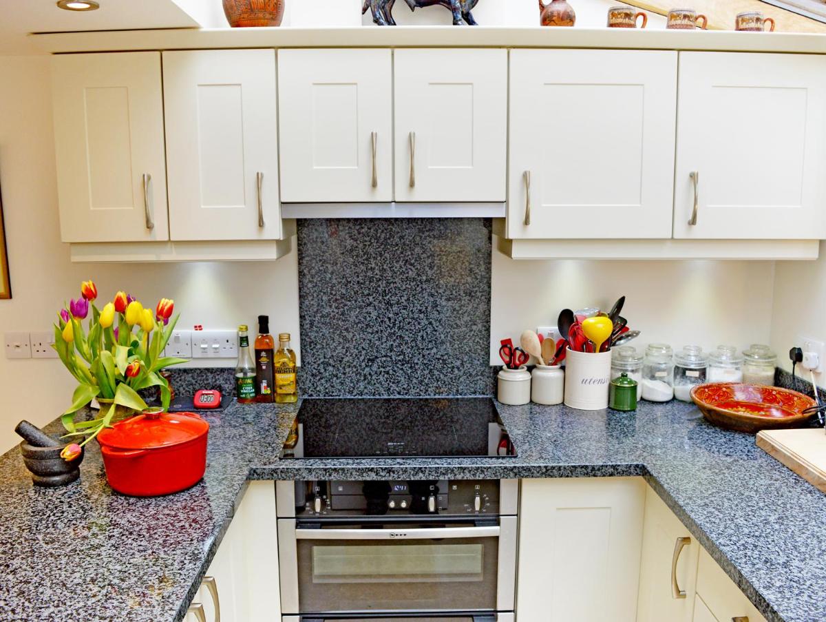 Maisey Cottage - Housity