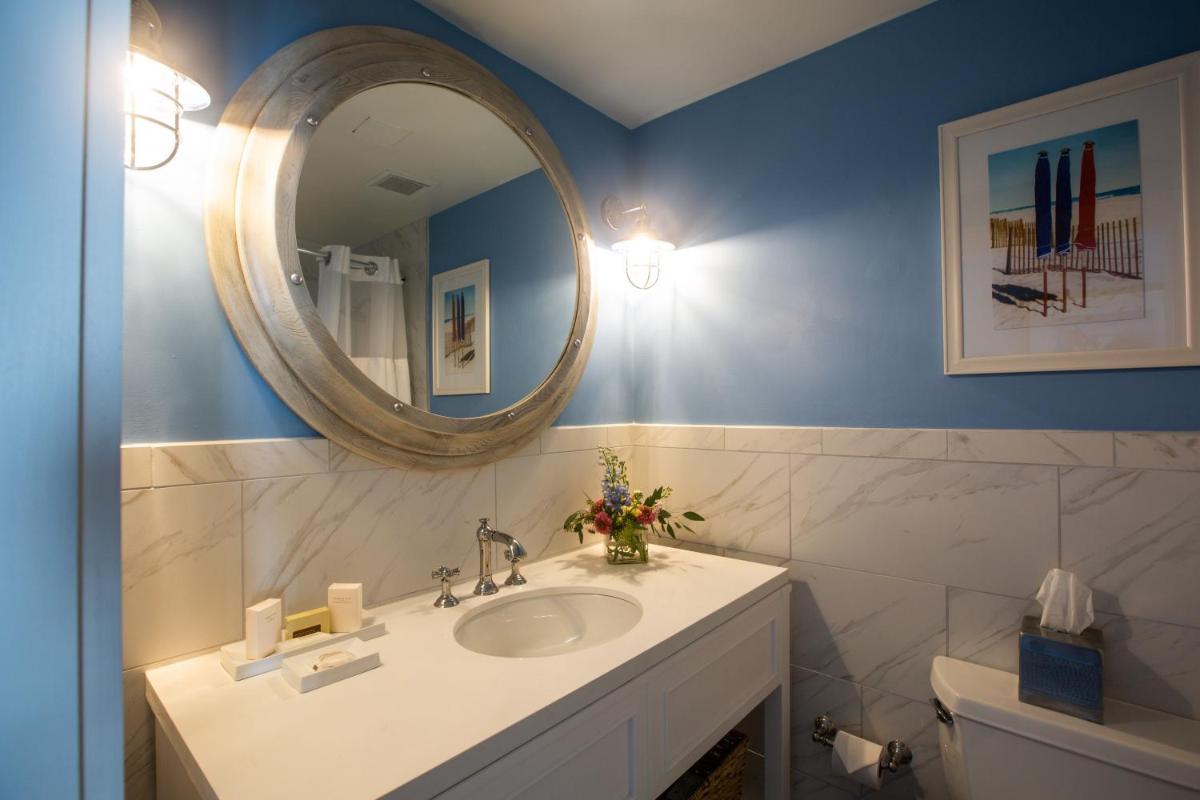 Harborside at Charleston Harbor Resort and Marina - Housity