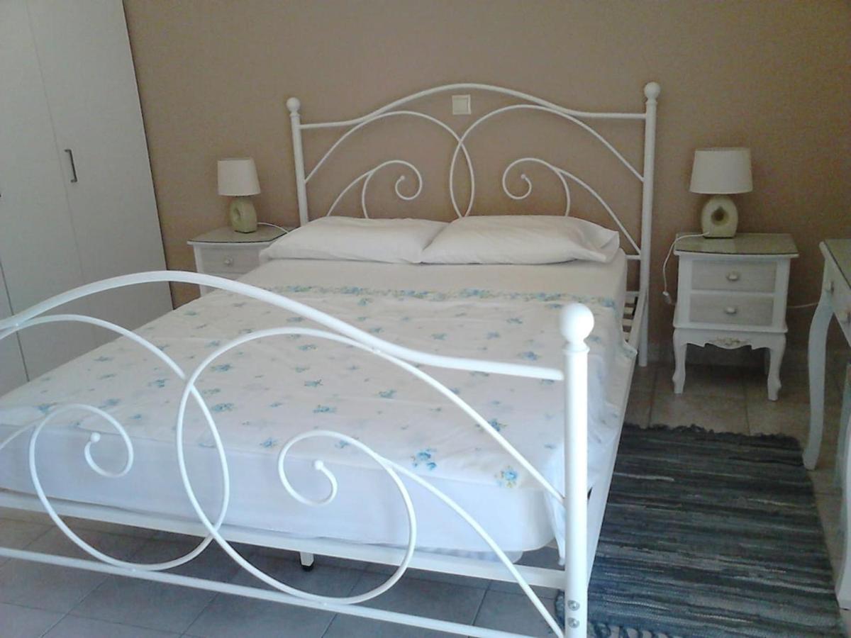 Park House -beside the Medieval Town of Rhodes-free parking - Housity