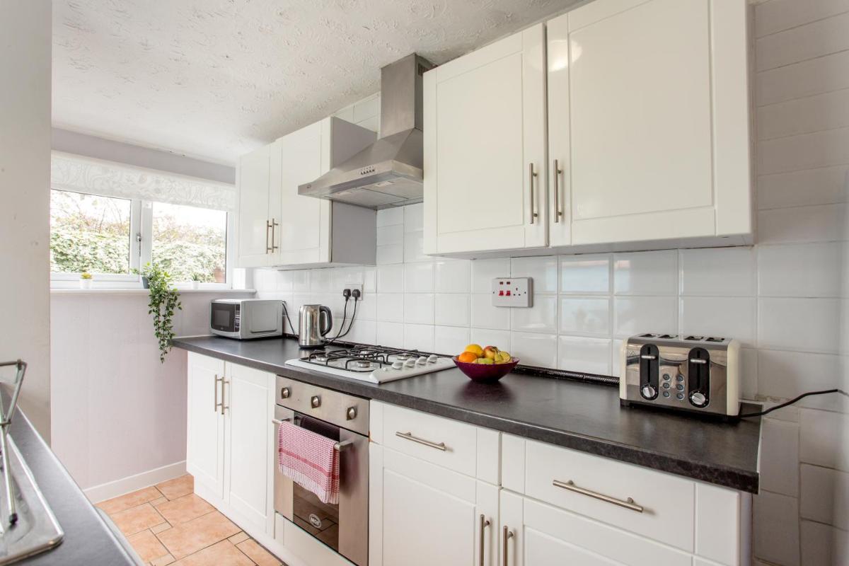 Suitetrails - Lomond Serviced Apartments- Hydro House