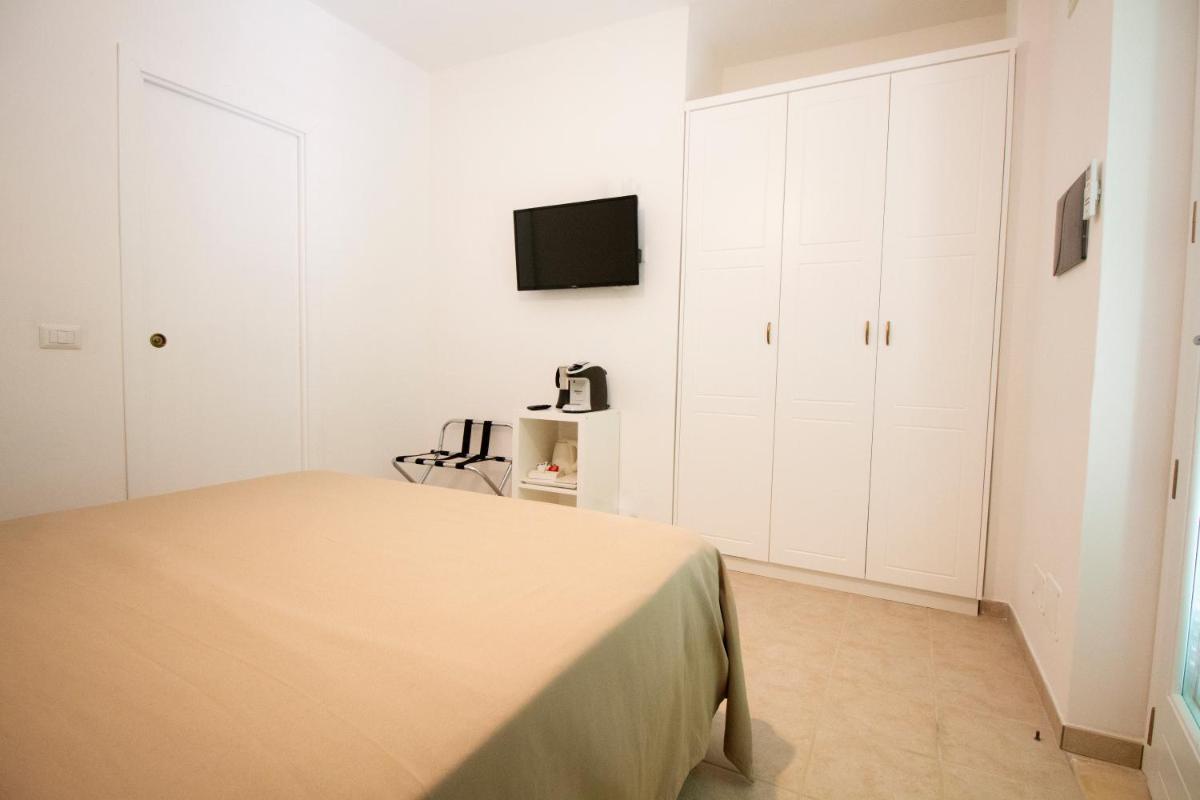 Country House “ Il Mandorlo” - Housity