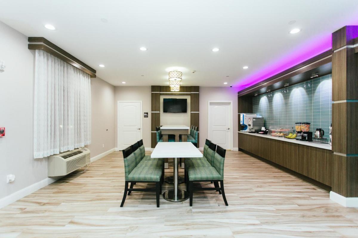 Express Inn - Spring - Housity