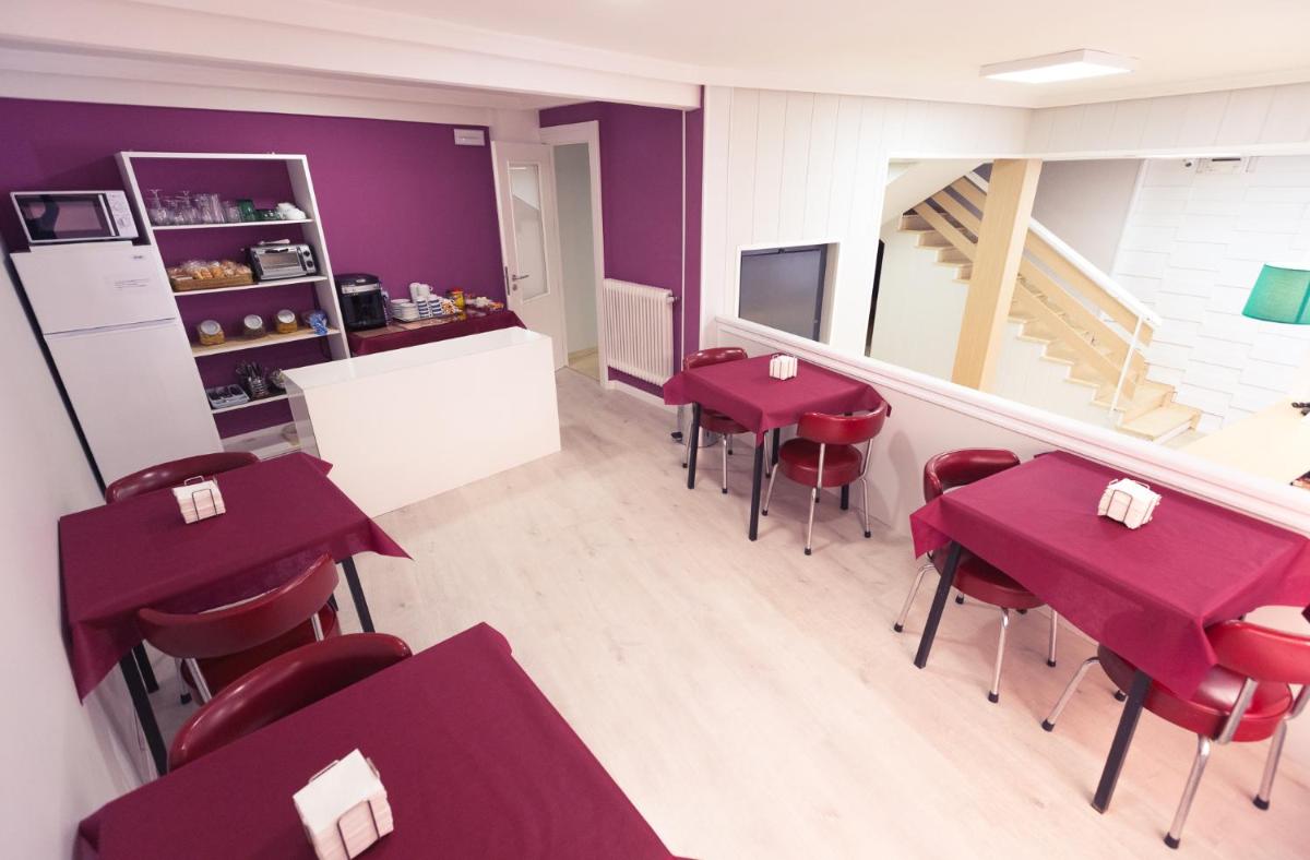 Hostal Viena - Housity