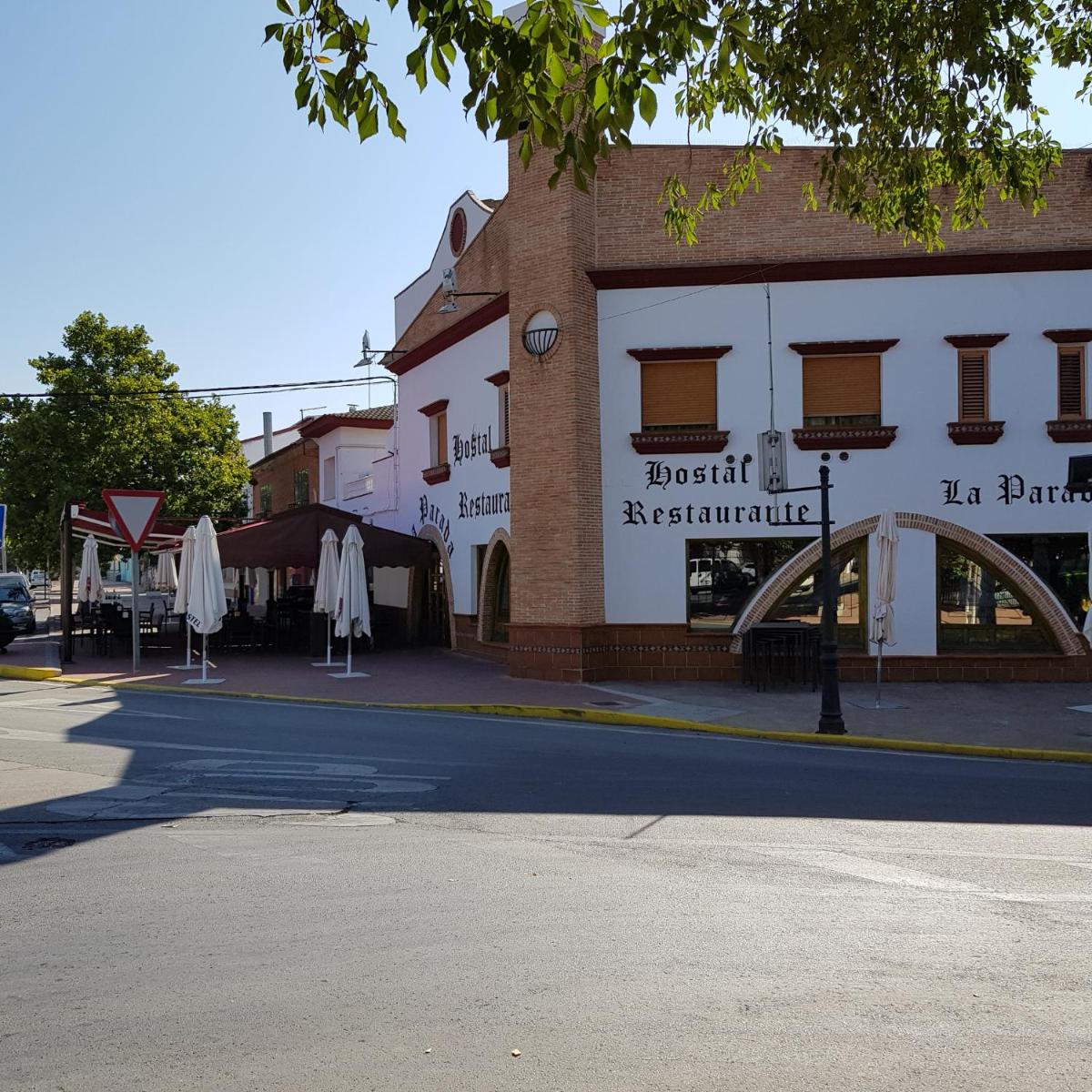 Hostal La Parada - Housity