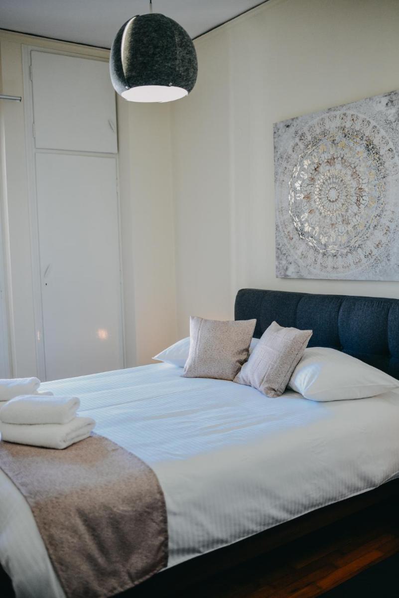 BEST HOUSE, KAPODISTRIOU, PSILA ALONIA - Housity