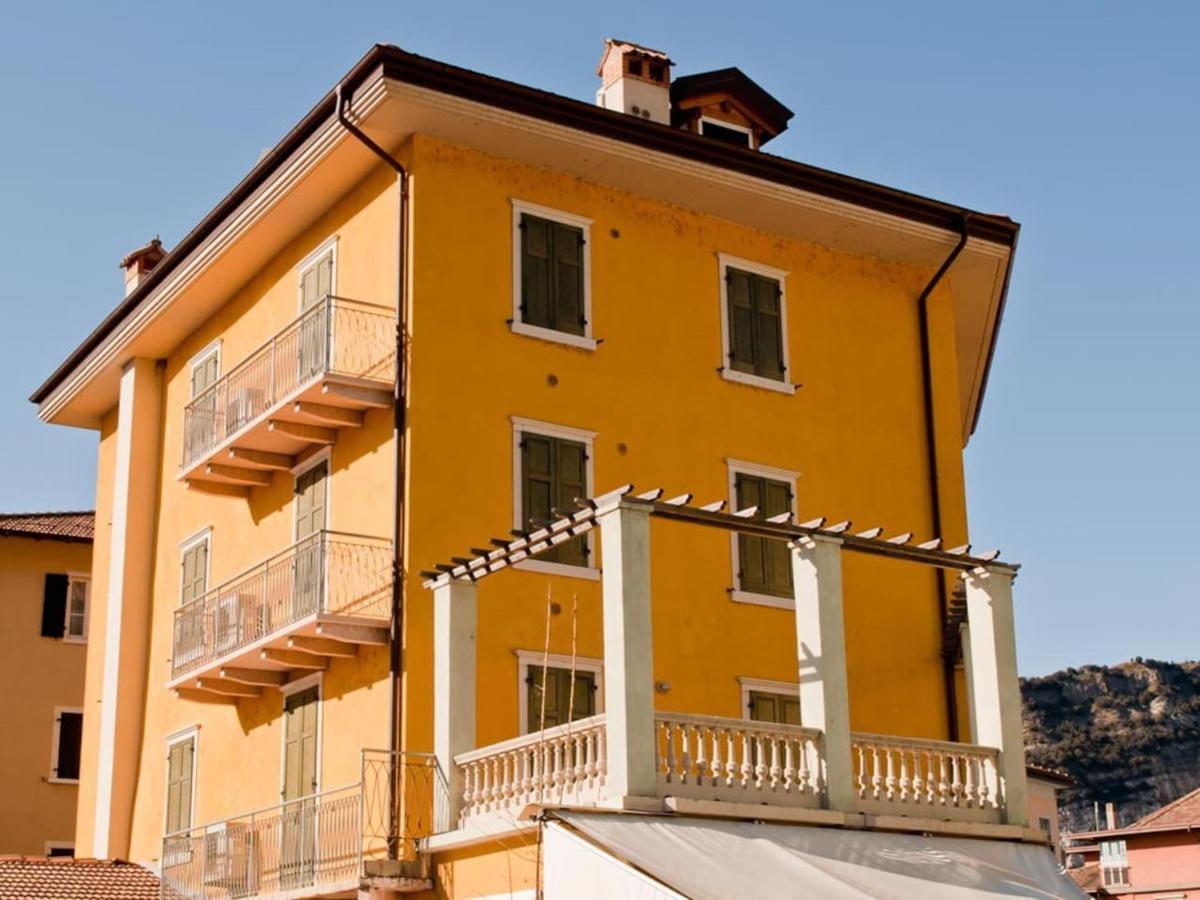 Appartamenti Baia Azzurra 6. - Housity