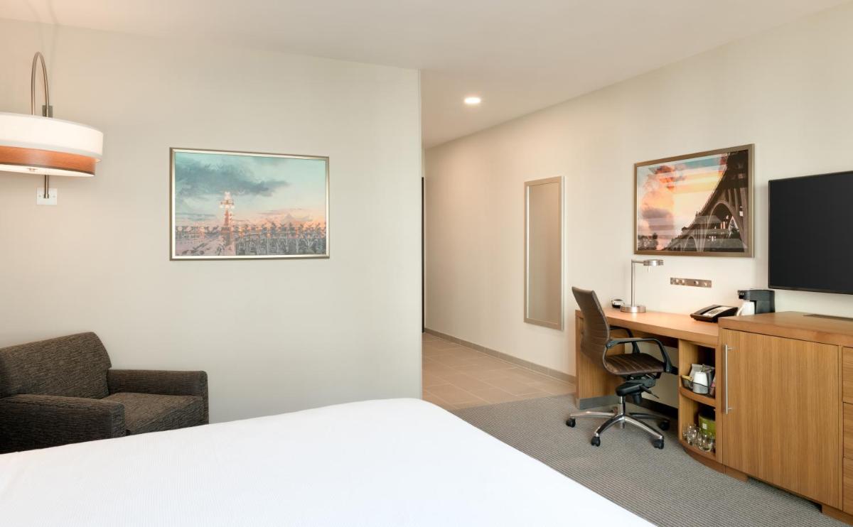 Hyatt Place Pasadena - Housity