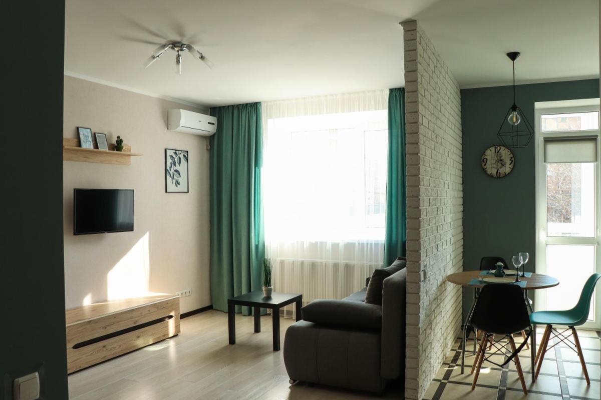 Blue apartments on Kotsyubinsky Avenue - Hizvo