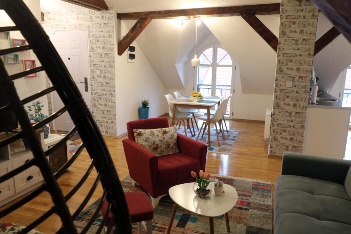 Penthouse Apartment - Housity